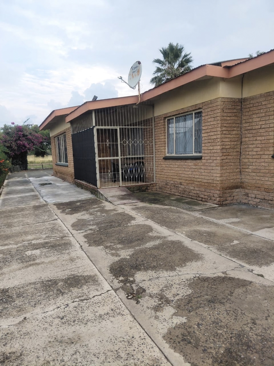 3 Bedroom Property for Sale in Oranjeville Free State